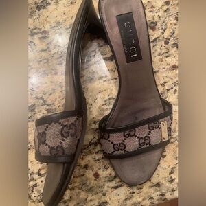 Vintage Gucci kitten heels